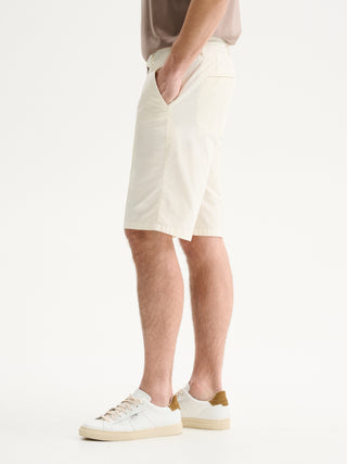 BERMUDA SLIM FIT IN GABARDINA DI COTONE - AVORIO