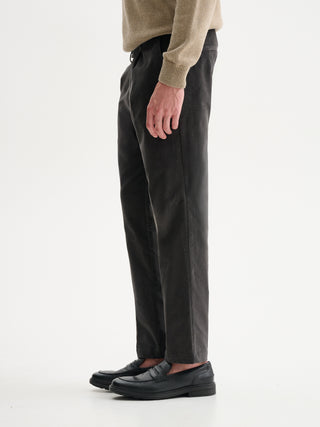 PANTALONI REGULAR-FIT CON PINCES IN VELLUTO A COSTE